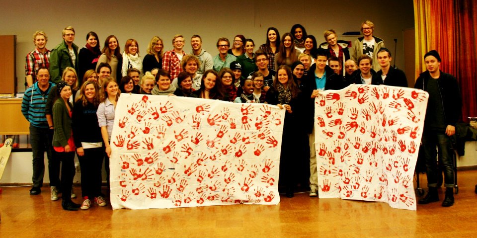 Värdegrundsdag kring temat krig och fred med fokus på rasism och värderingar. Hölls för gymnasieelever på GB-skolan i Sollefteå den 12/10-2011. Samarbete mellan RKUF, Civilförsvarsförbundet och FN-föreningen.
