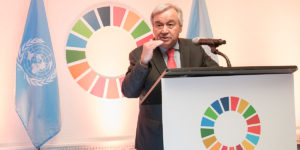 FN:s generalsekreterare António Guterres talar om Agenda 2030. Foto: UN Photo/Mark Garten