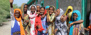 Flickor vid en skola i Afar, Etiopien.