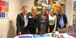 Petra Hallebrant och medlemmar i Malmös FN-förening.