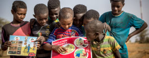 Barn i Mali får riskutbildning om minor av Minusma. Foto: UN Photo