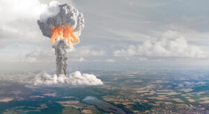 Moln från atombomb sett från himlen