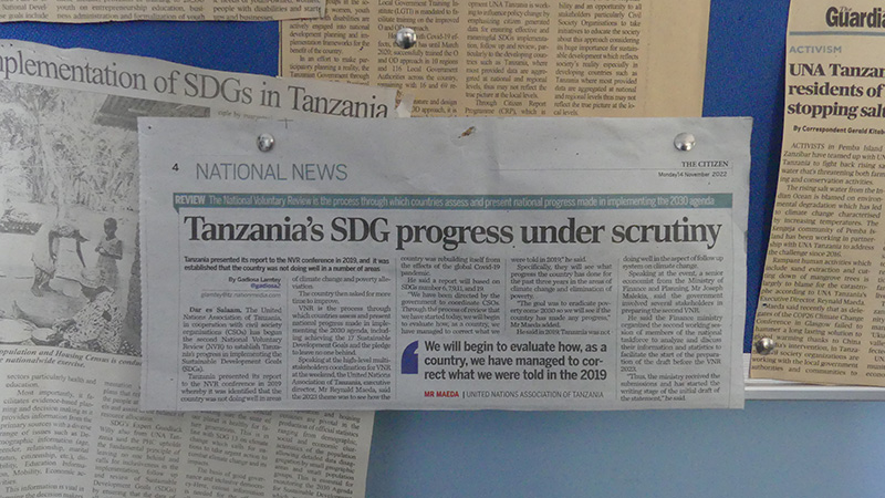 Tidningsurklipp som beskriver FN-förbundet i Tanzanias arbete med de globala målen 